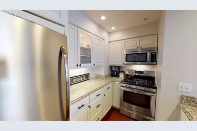 27 Bowdoin St #1B, Boston, MA 02114 - Photo 8