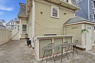 125 Wrentham St, Boston, MA 02124 - Photo 18