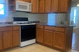 3 Hawkes St, Marblehead, MA 01945 - Photo 2