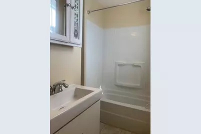 3 Hawkes St #2, Marblehead, MA 01945 - Photo 8