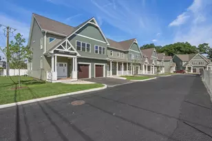 13 Elizabeth Ln, Easthampton, MA 01027 - Photo 2