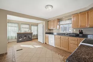 22 Cooley St, Agawam, MA 01001 - Photo 10