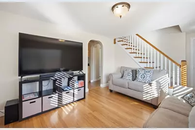 22 Cooley St, Agawam, MA 01001 - Photo 8