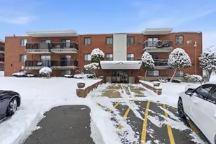 100 Governors Dr, Winthrop, MA 02152 - Photo 2