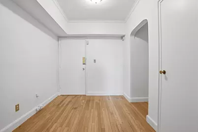 56 Elm St #2, Worcester, MA 01609 - Photo 2