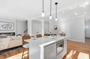 21 Tremont St, Stoneham, MA 02180 - Photo 12