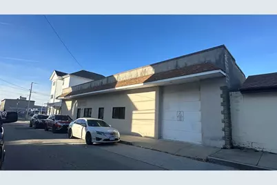 330 William St, Fall River, MA 02721 - Photo 2