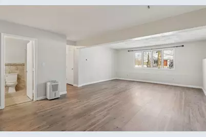 18 Cranston Cir, Woburn, MA 01801 - Photo 18