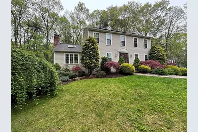 6 Daniels Rd, Mendon, MA 01756 - Photo 2