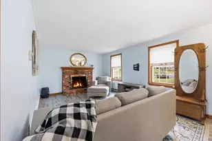 24 E View Dr, Agawam, MA 01030 - Photo 10