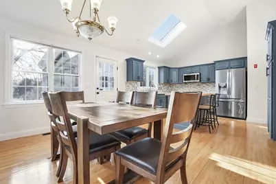 2 Linden St, Hudson, MA 01749 - Photo 10