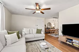 5 Woodsum Dr, Braintree, MA 02184 - Photo 2