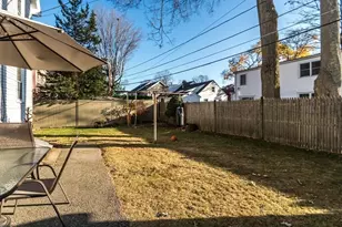 32 Warwick Rd, Newton, MA 02465 - Photo 10