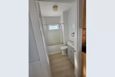 850 County St #3, New Bedford, MA 02721 - Photo 4