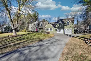 207 Oakridge Rd, Plaistow, NH 03085 - Photo 4