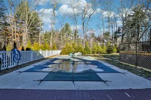 207 Oakridge Rd, Plaistow, NH 03085 - Photo 8