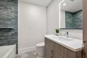 527 E 7th St, Boston, MA 02127 - Photo 12