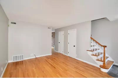 15 Yorktown Dr #15, Springfield, MA 01106 - Photo 10