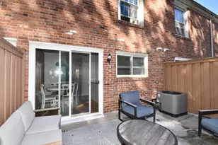 15 Yorktown Dr, Springfield, MA 01106 - Photo 6