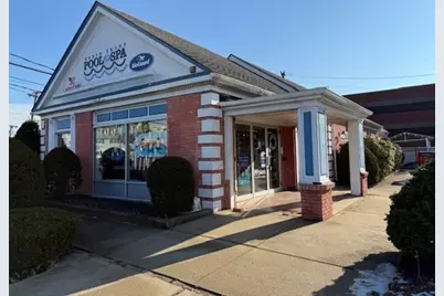 152 Albion St, Wakefield, MA 01880 - Photo 1