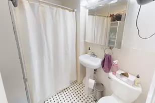 672 Washington St, Brookline, MA 02445 - Photo 14