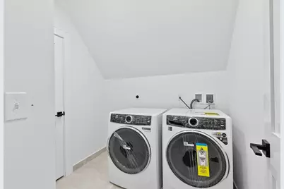 90 Addington #2, Brookline, MA 02445 - Photo 18