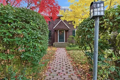 12 Gray Gardens W, Cambridge, MA 02138 - Photo 4