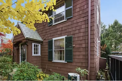 12 Gray Gardens W, Cambridge, MA 02138 - Photo 2