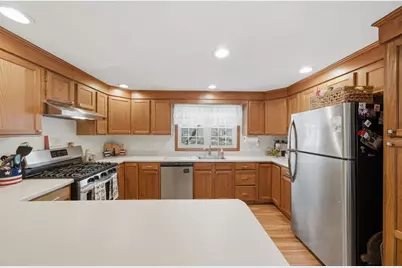 136 Bedford Rd, Woburn, MA 01801 - Photo 22