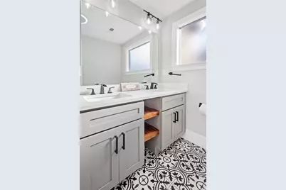 87 Otis Street #2, Medford, MA 02155 - Photo 24