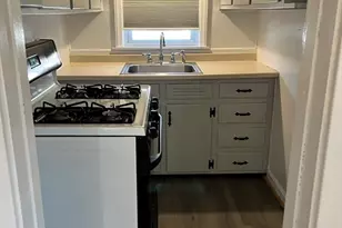 71 Sycamore St, Fairhaven, MA 02719 - Photo 16