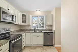 153 Porter Lake Dr, Springfield, MA 01106 - Photo 4