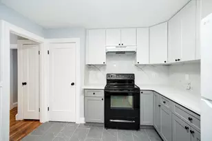 22 Weston Ave, Braintree, MA 02184 - Photo 6