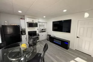 719 Main St, Clinton, MA 01510 - Photo 1