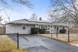 5 Debbie Rd, Brockton, MA 02302 - Photo 2