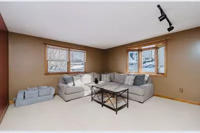 195 Crescent St. #3, Fall River, MA 02720 - Photo 6