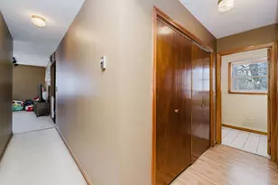 195 Crescent St, Fall River, MA 02720 - Photo 18