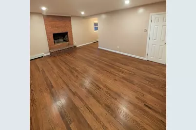 17 Mayflower Circle, Holden, MA 01520 - Photo 2