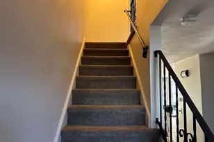 810 Lawrence St, Lowell, MA 01852 - Photo 12