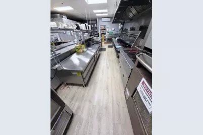 1734 Lakeview Ave, Dracut, MA 01826 - Photo 14