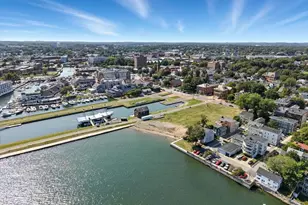 131 Derby St, Salem, MA 01970 - Photo 2