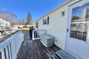 9 Chestnut Cir, Rockland, MA 02370 - Photo 2