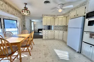 9 Chestnut Cir, Rockland, MA 02370 - Photo 4