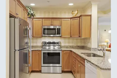 1312 Emerald Court #1312, Tewksbury, MA 01876 - Photo 2