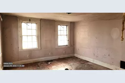 24 Woodland St, Newburyport, MA 01950 - Photo 10