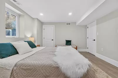 117 Emerald #117, Medford, MA 02155 - Photo 32