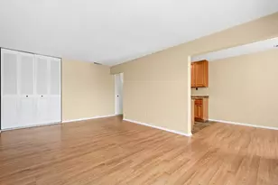 18 Shrewsbury Green Dr, Shrewsbury, MA 01545 - Photo 4