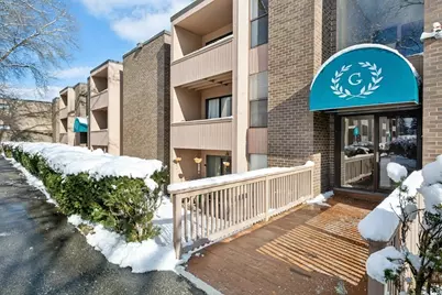 18 Shrewsbury Green Dr #I, Shrewsbury, MA 01545 - Photo 2