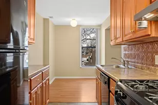 18 Shrewsbury Green Dr, Shrewsbury, MA 01545 - Photo 12