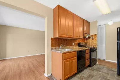 18 Shrewsbury Green Dr #I, Shrewsbury, MA 01545 - Photo 10